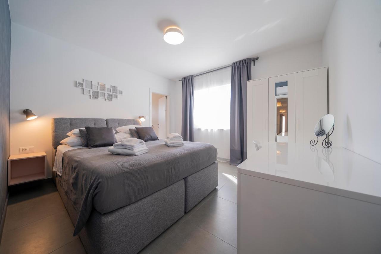 Villa Dreams Brisevo Екстериор снимка